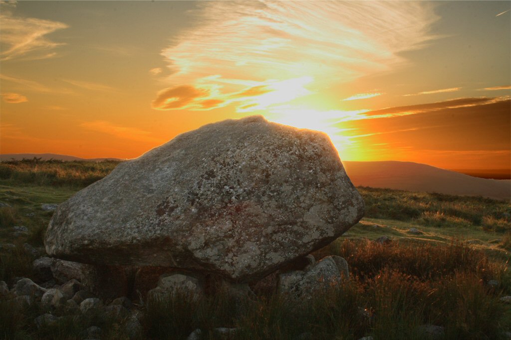 Authurs Stone At Sunset near lothlorien Holiday Cottage